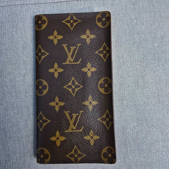 Louis Vuitton Long Card Monogram Wallet - Picture 2 of 10